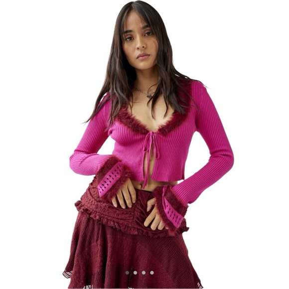 Urban Outfitters Sweaters - UO Rosie Faux Fur Trim Cardigan NWT Size Large